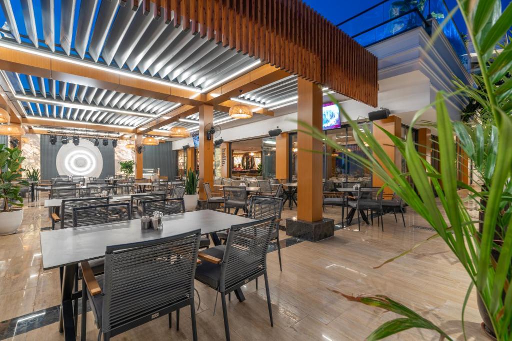 Restaurace v ubytování Simus Beach Hotel
