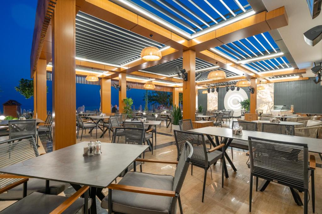 Restaurace v ubytování Simus Beach Hotel