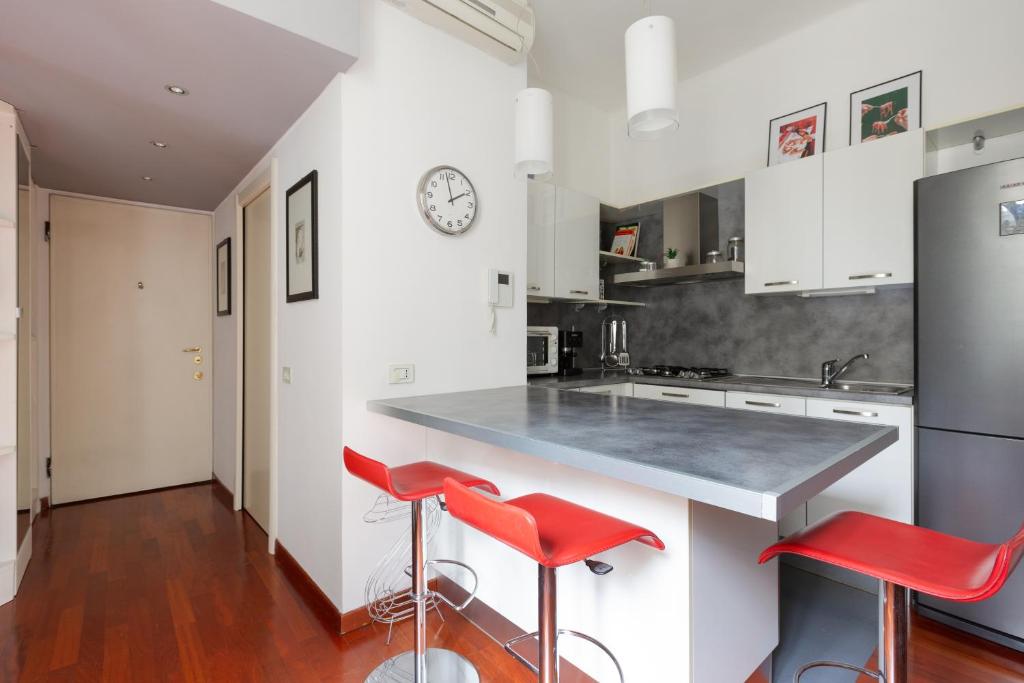 GuestHost - Porta Venezia M1 Cosy Apartment