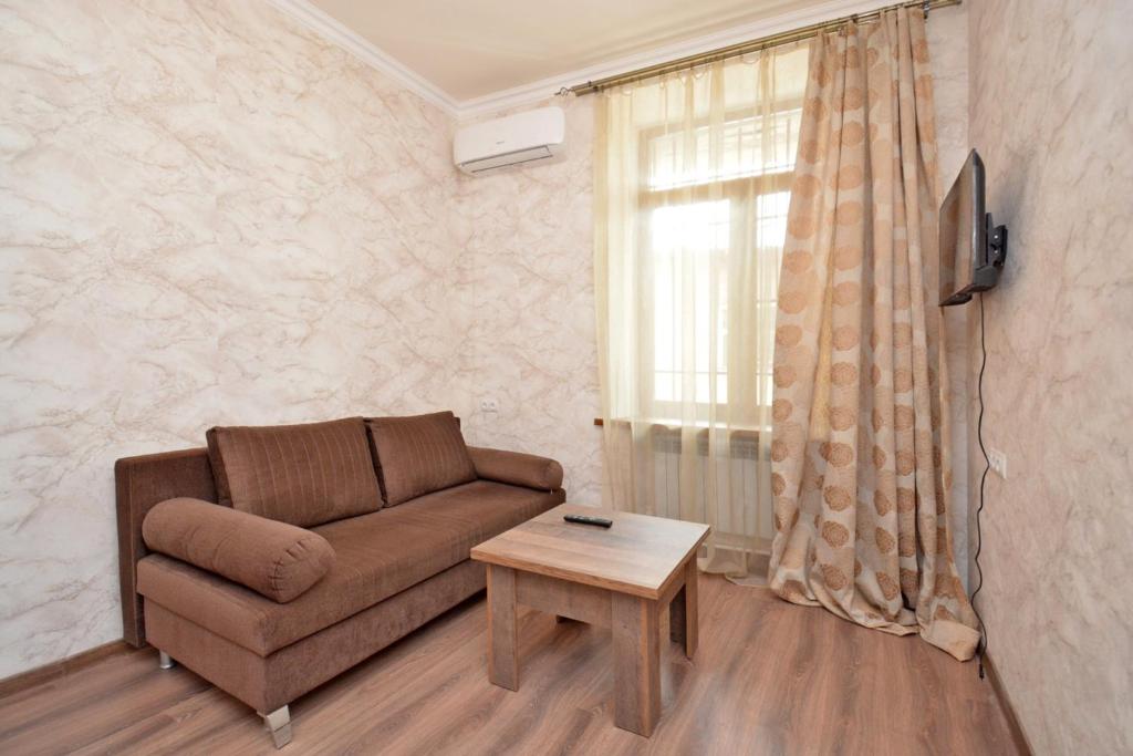 لابی و فضای عمومی Studio apartment in the very center of the city - تصویر ۵