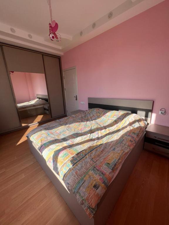 Postel nebo postele na pokoji v ubytování Rest House Tbilisi