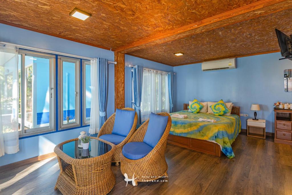 Postel nebo postele na pokoji v ubytování Seafar Resort