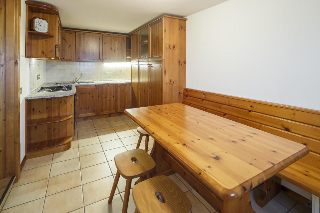 Kuchnia lub aneks kuchenny w obiekcie Villa Lacedel - Stayincortina