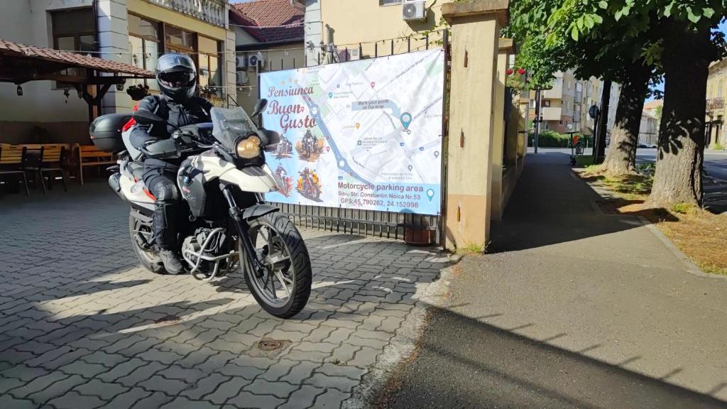 Hosté ubytování Pensiunea Buon Gusto Sibiu-motorcyle friendly,city center