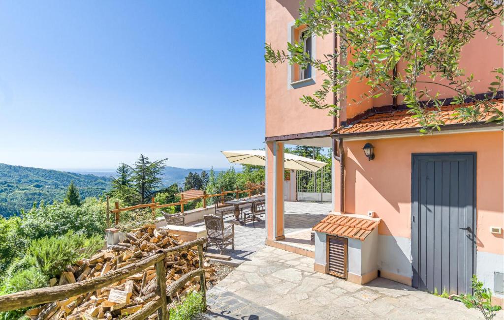 Φυσικό τοπίο κοντά σε αυτή η παραθεριστική κατοικία