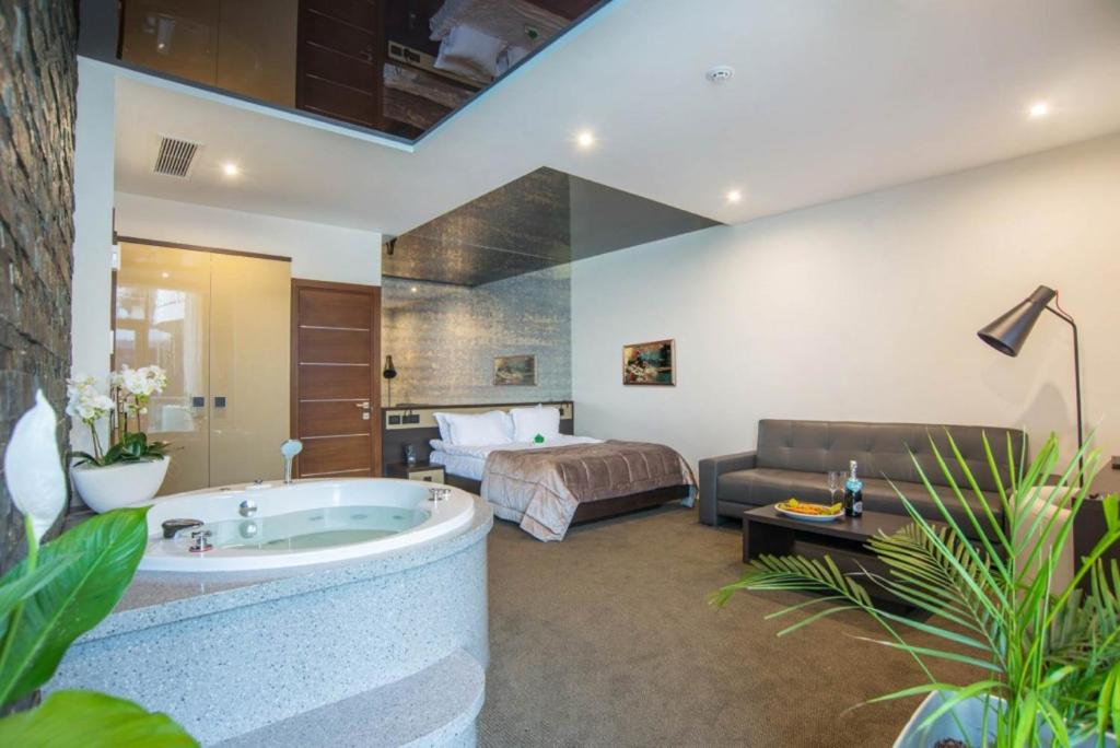 NEMO Hotel Resort & SPA - 带露台和海景的套房