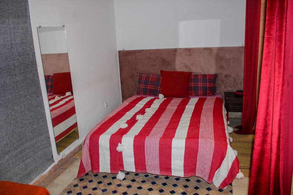 Postel nebo postele na pokoji v ubytování Riad Darko