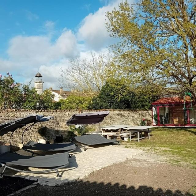 Fotografia z galérie ubytovania Maison et dependences, Benon, 15min La Rochelle v destinácii Benon