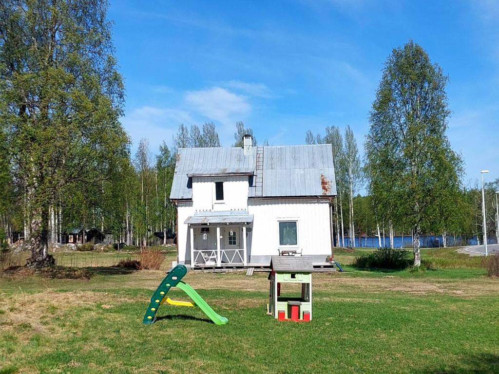 Herní místnost nebo prostor pro děti v ubytování House with lake view swedish lapland