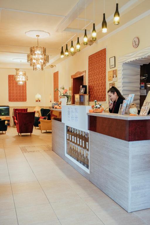 Posezení v ubytování Hotel Korona Wellness, Rendezvény és Borszálloda