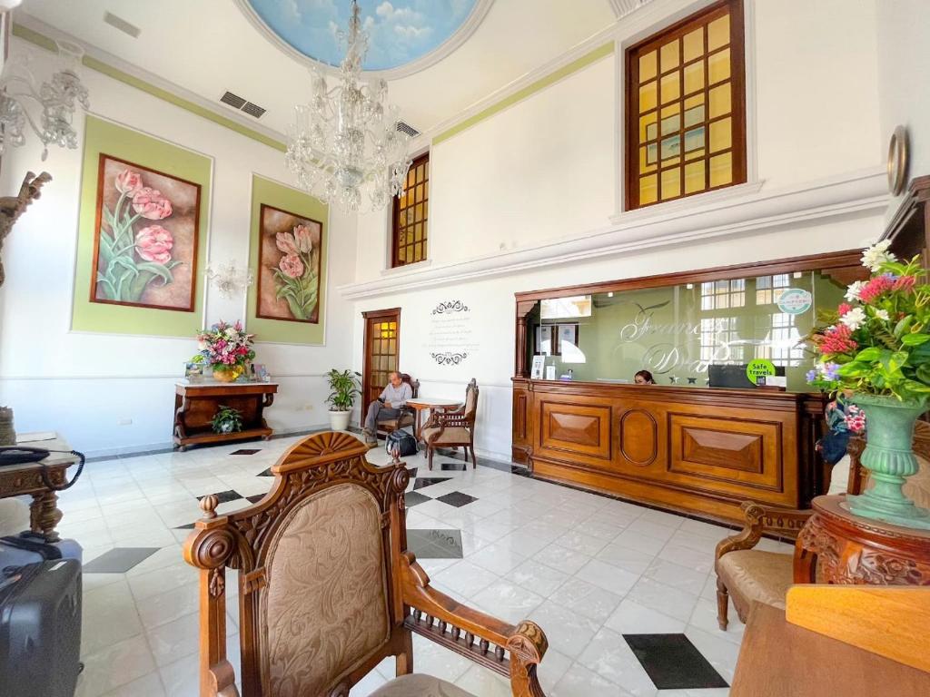 Posezení v ubytování Hotel Francis Drake