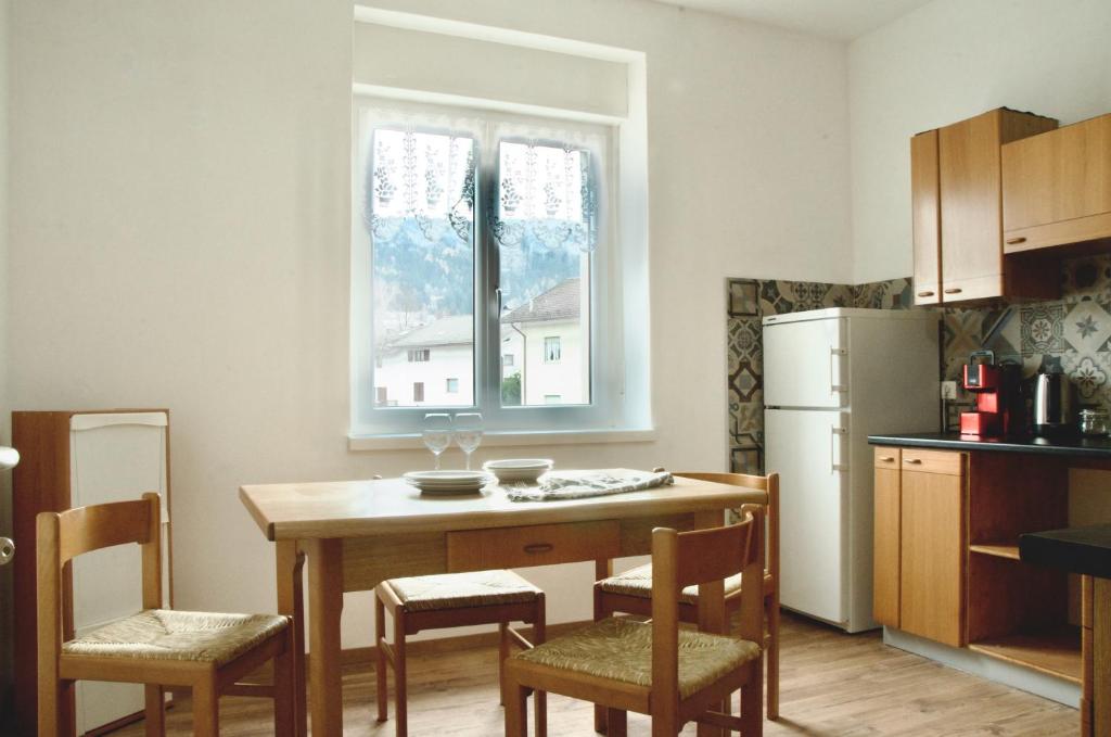 Kuchyň nebo kuchyňský kout v ubytování Casa Boller di TSS' - Ideale per Famiglie, Supermercato a 20m & Car Parking