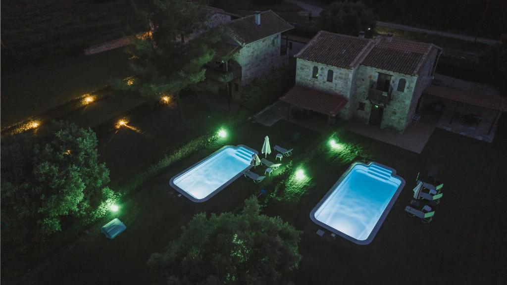 Bazén v ubytování Stone Made Private Pool Villas Kriopigi nebo v jeho okolí