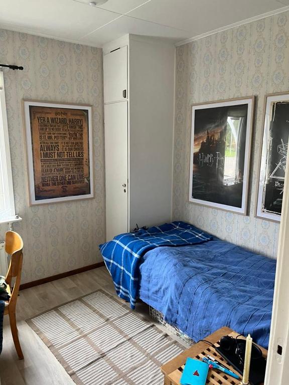 Postel nebo postele na pokoji v ubytování Stuga Sannerud Tived