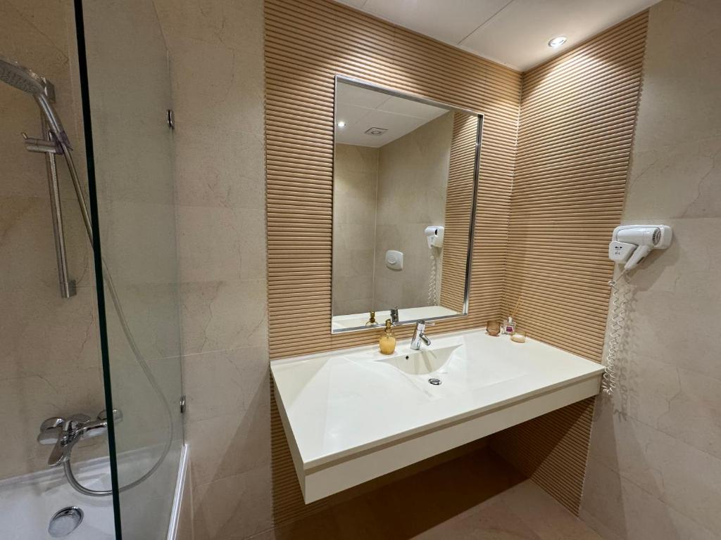 La Mika -Your Home - Resim 37