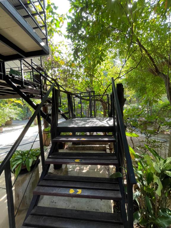 Zahrada ubytování Casa Bonita Kanchanaburi