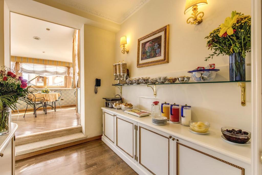 Hotel La Lumiere Di Piazza Di Spagna - Resim 18