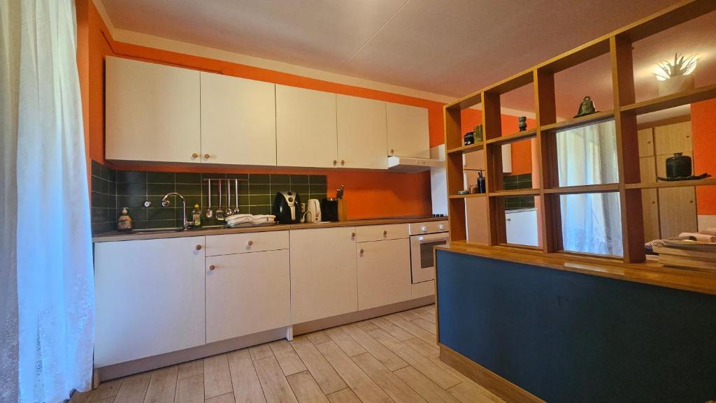 Kuchyňa alebo kuchynka v ubytovaní Simic Studio Apartment