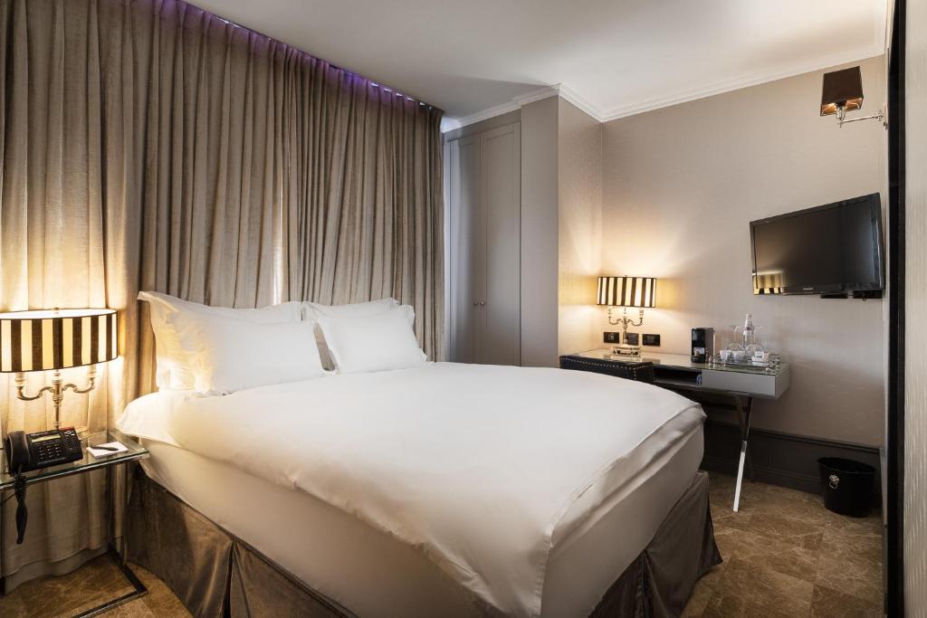 Postel nebo postele na pokoji v ubytování Hotel B Berdichevsky