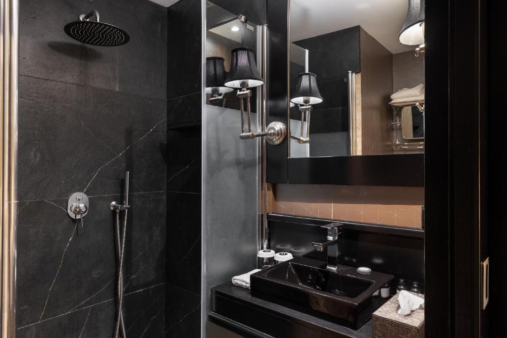 Koupelna v ubytování Hotel B Berdichevsky