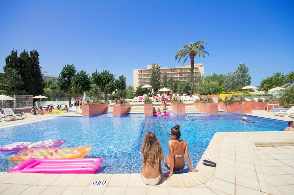 Bazén v ubytování azuLine Hotel Pacific nebo v jeho okolí