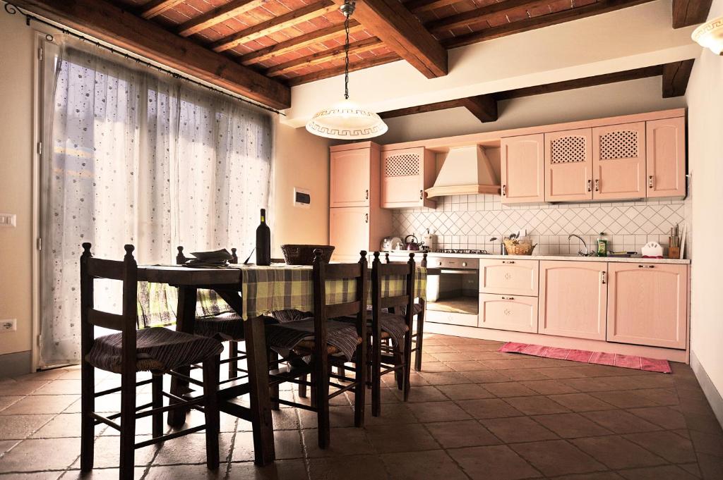 Kuchyňa alebo kuchynka v ubytovaní Residenza Le Grillaie