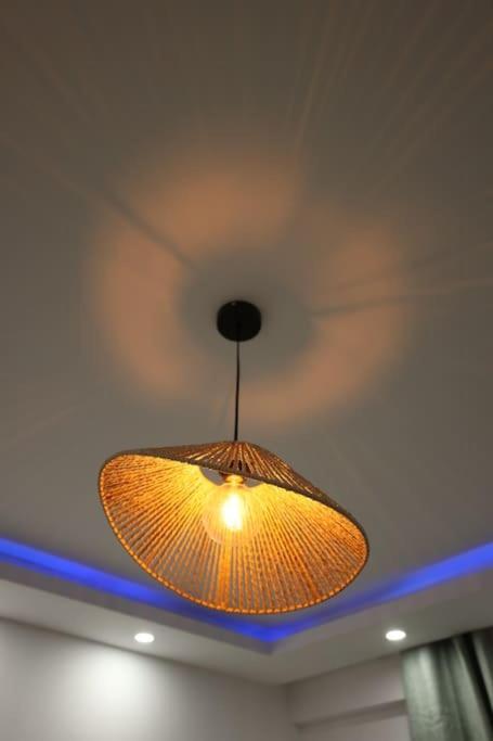 Royale Lumineux Jacuzzi Parking privé – photo 24