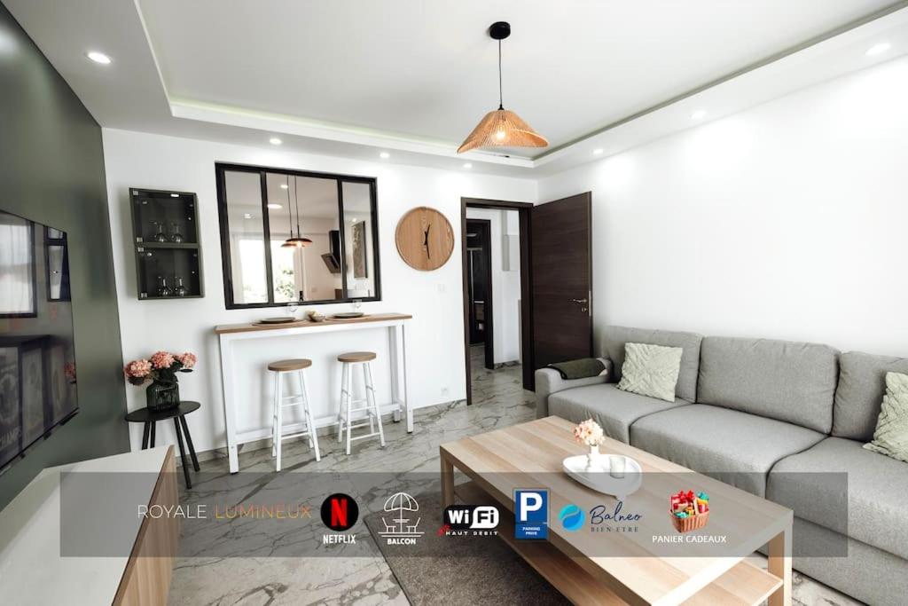 Royale Lumineux Jacuzzi Parking privé – photo 9