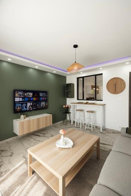 Royale Lumineux Jacuzzi Parking privé – photo 28
