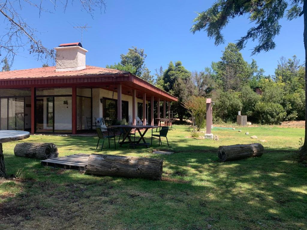 Zahrada ubytování Casa tranquila y central con piscina en Olmué