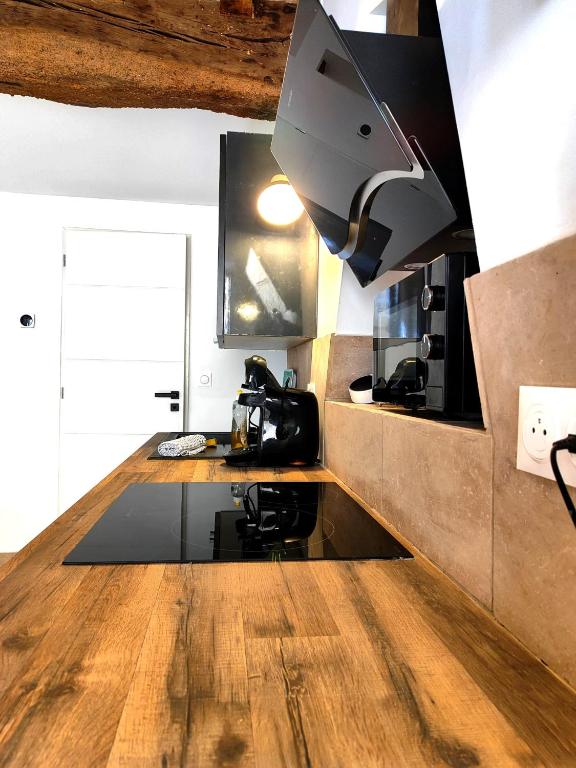 Kuchyň nebo kuchyňský kout v ubytování L'Authentique - Pommard