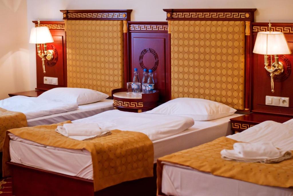 Hotel Holiday Park - Triple Room