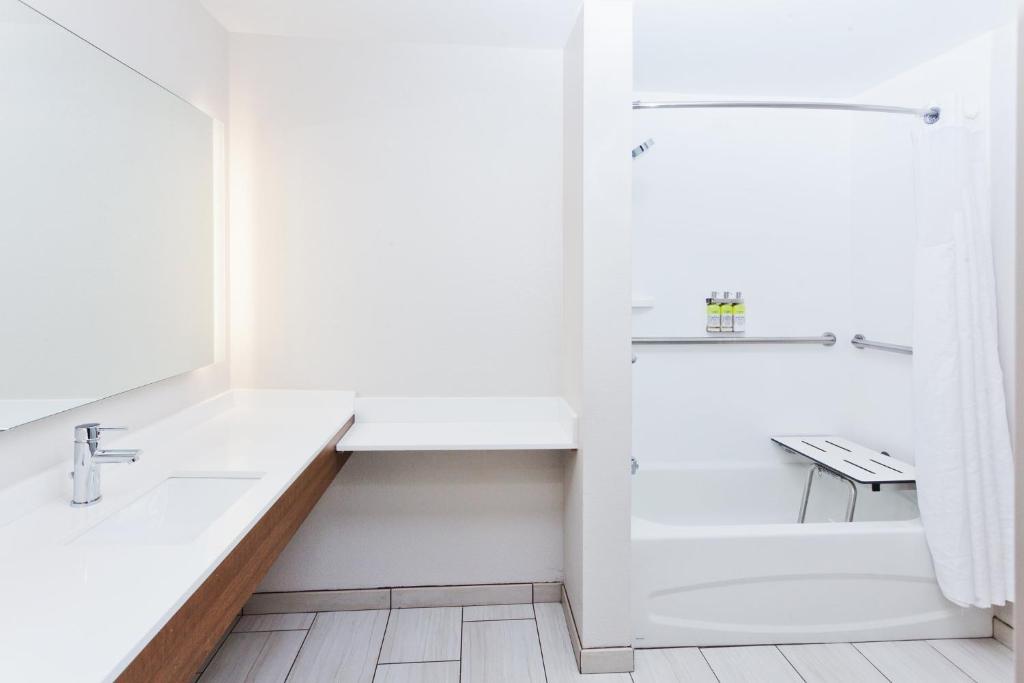 Holiday Inn Express Rome-East by IHG - Zimmer Mit Kingsize-Bett – Barrierefrei