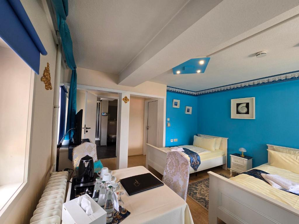Hotel & Café Schachtenburg - Triple Room