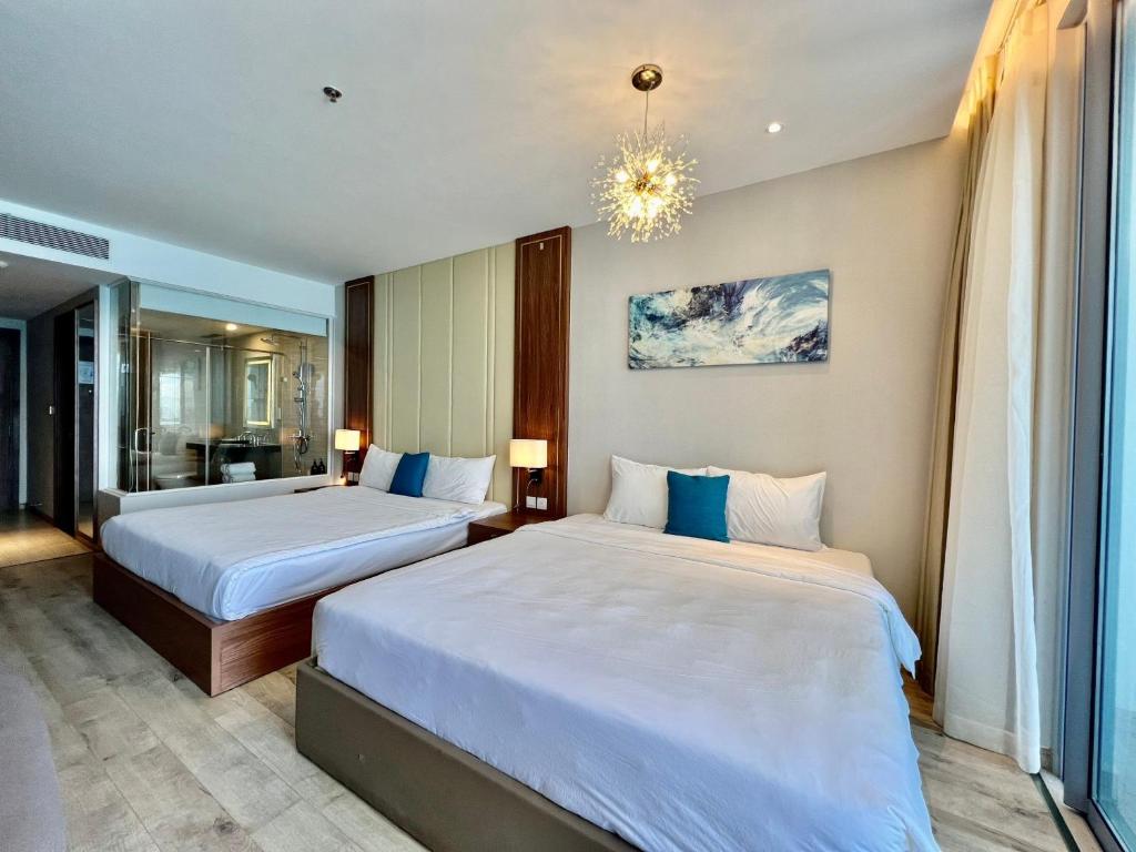Panorama Nha Trang Condotel by One - Family Room With Balcony