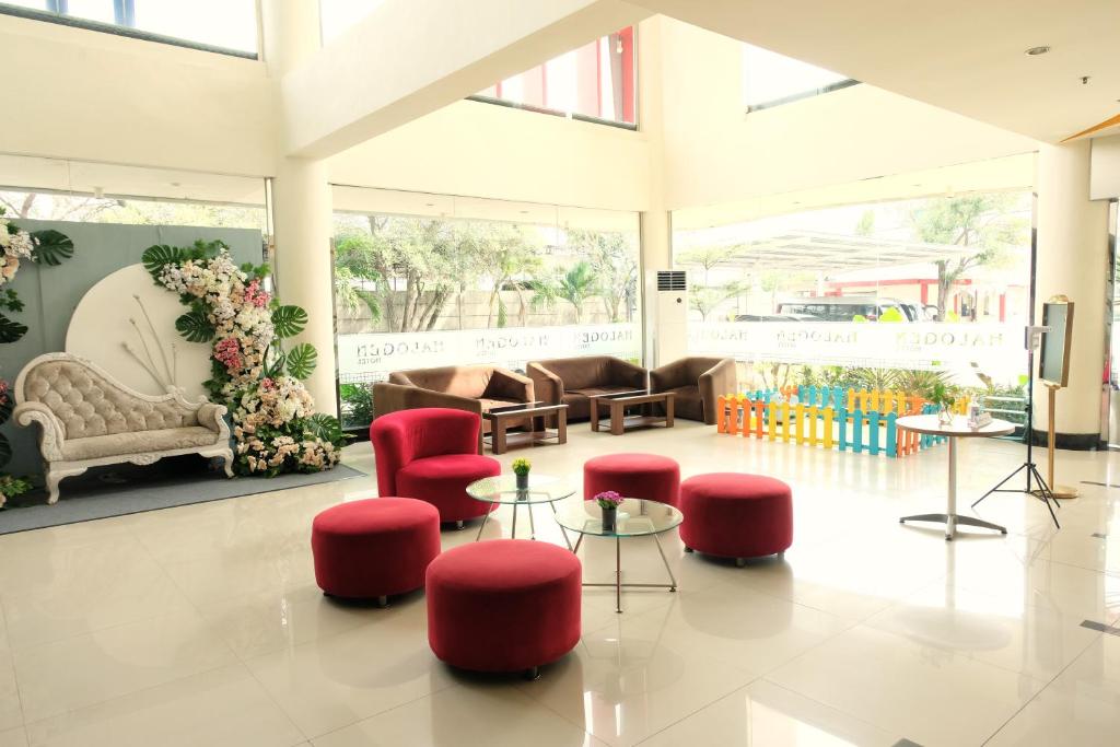 Posezení v ubytování Halogen Hotel Airport Surabaya