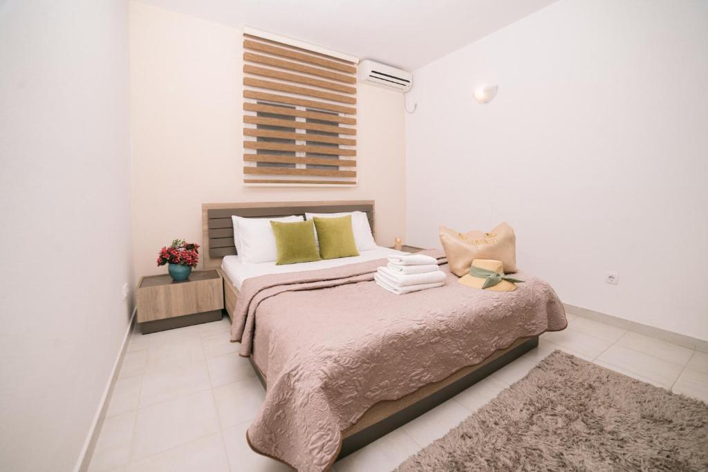 Apartments Lungo Mare Ulcinj - 1