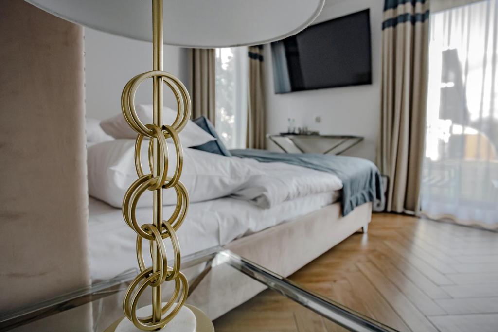 Posteľ alebo postele v izbe v ubytovaní Prawdzic Family Resort & Wellness