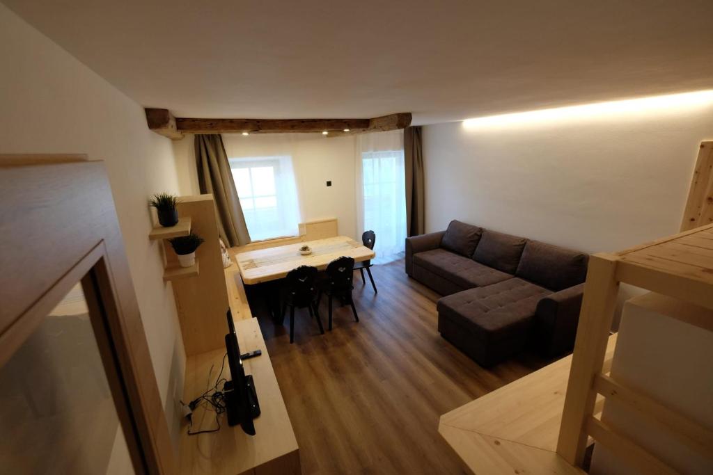 A seating area at Gasserhof