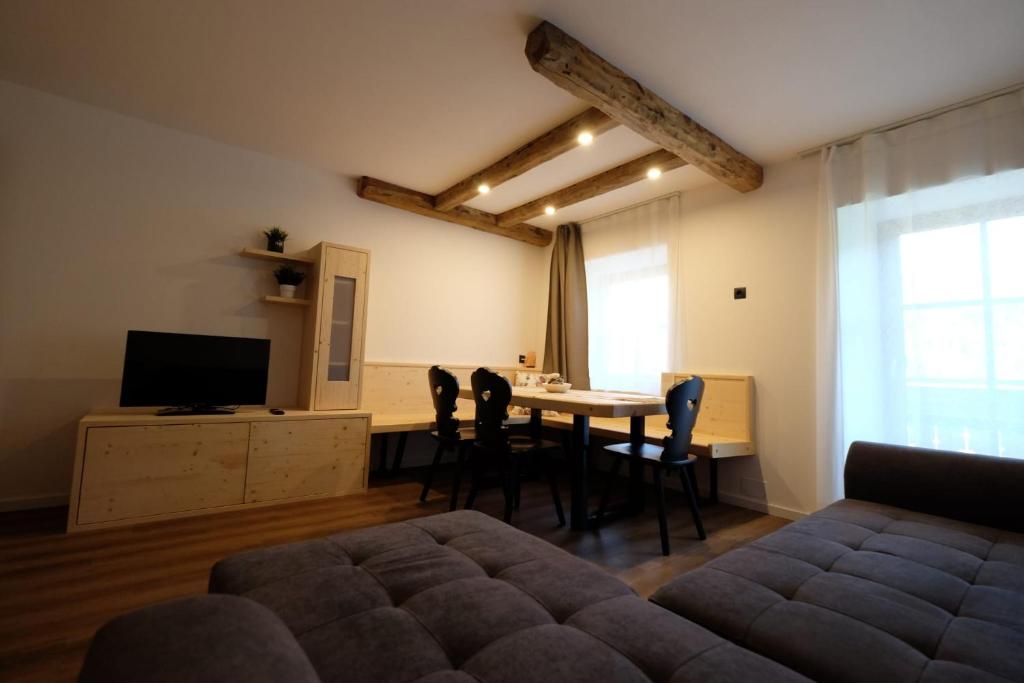 A television and/or entertainment centre at Gasserhof