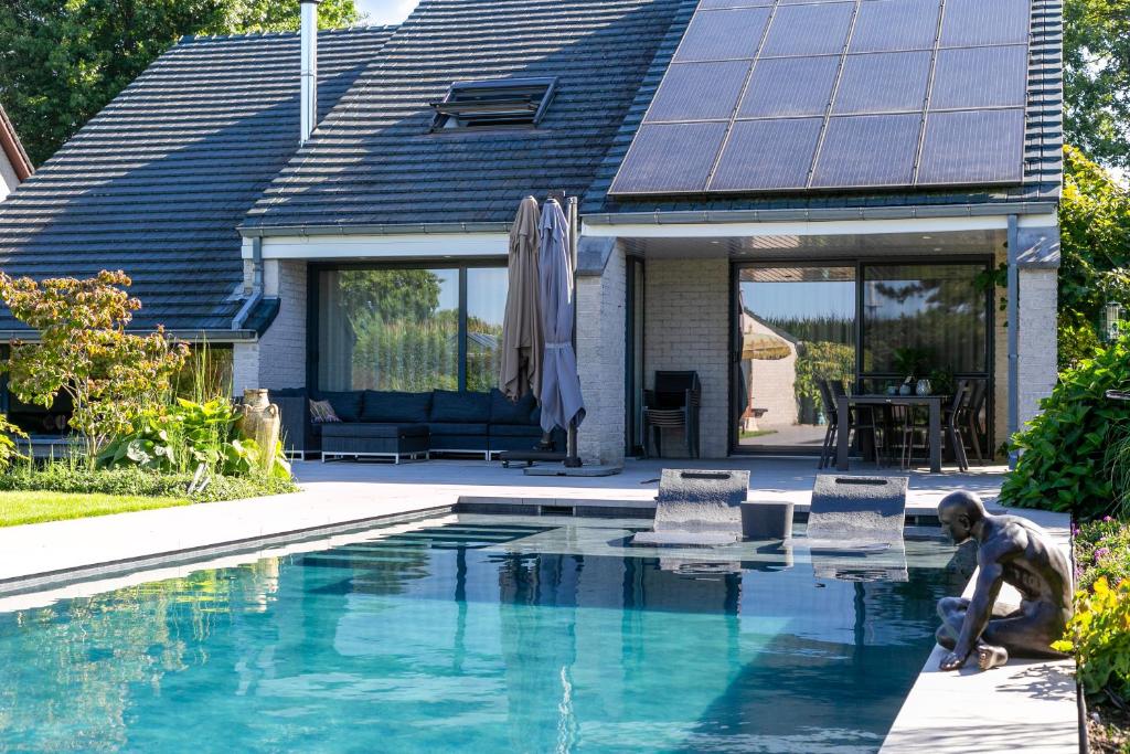 Bazén v ubytování Ikigai B&B - wellness nebo v jeho okolí