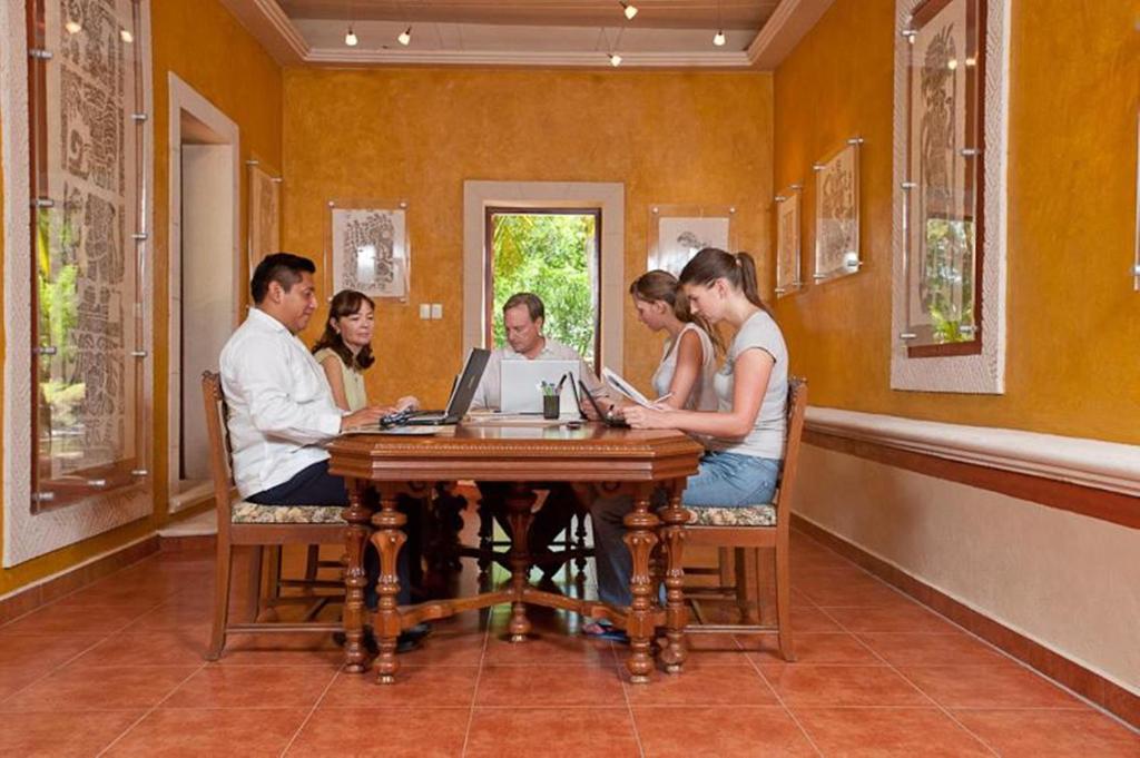 Hosté ubytování Hacienda Chichen Resort and Yaxkin Spa