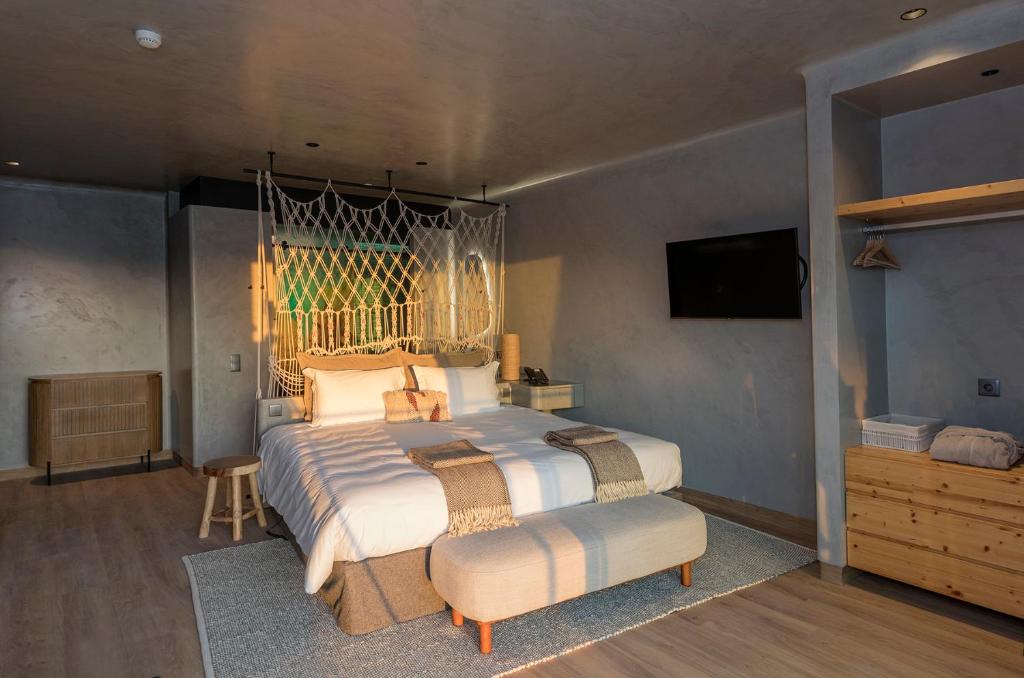 Santa Cruz - Movement & Nature House - 1