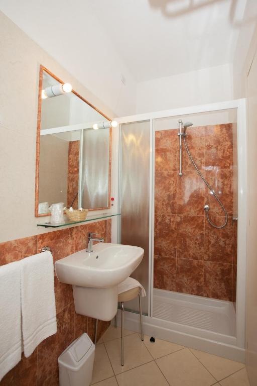 Koupelna v ubytování Hotel Villa Anthea