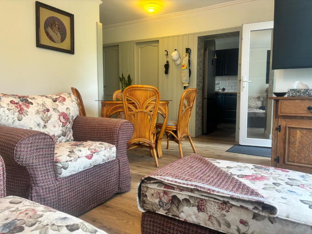Posezení v ubytování NEON Apartman Csopak Balaton