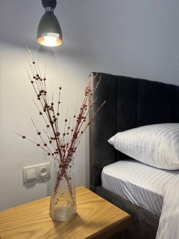 Postel nebo postele na pokoji v ubytování Aqua Hotel