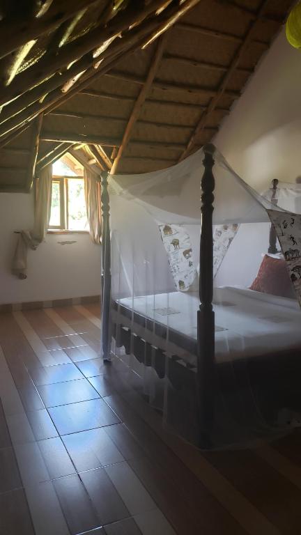 Secrets Guest House Entebbe - Deluxe Family Room
