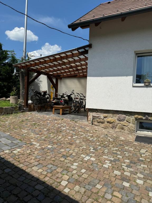 Budova, kde se penzion nachází