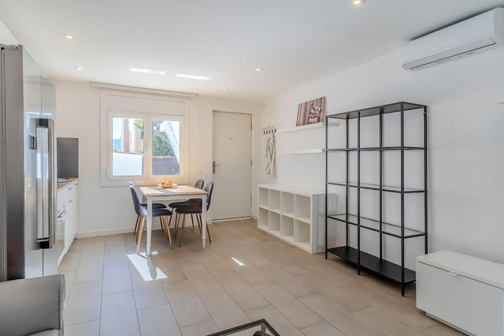 Fotografie z fotogalerie ubytování Apartamento en la playa! 1 min v destinaci Castelldefels