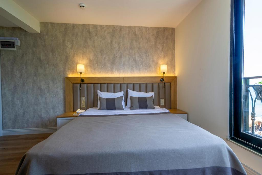 DeMANOR HOTEL ADULT ONLY - 2